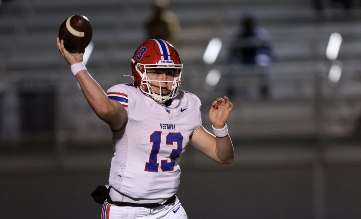 Vestavia Hills Rebels Dominant in 38-17 Victory Over Austin Black Bears in Class 7A Playoff Opener