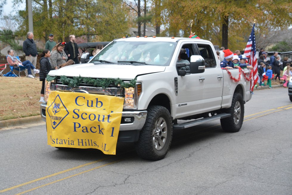 241208_VestaviaParade19.jpeg