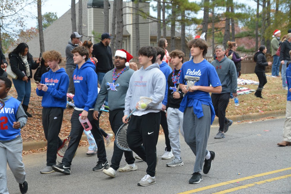 241208_VestaviaParade25.jpeg