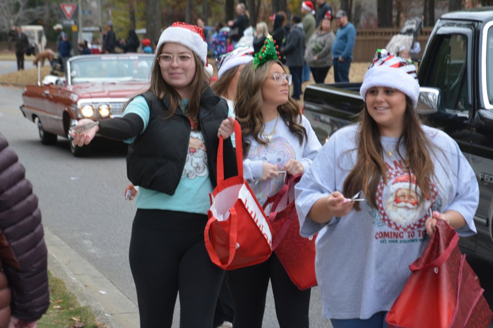 241208_VestaviaParade56.jpeg