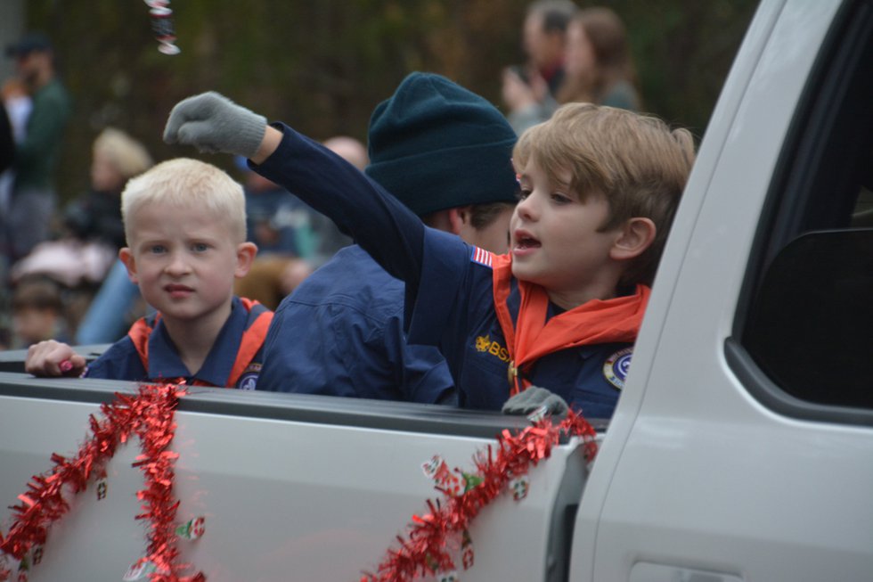 241208_VestaviaParade59.jpeg